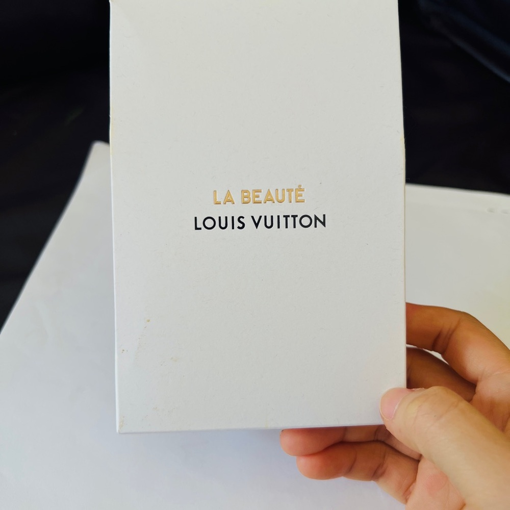 New Louis Vuitton Lipstick Set - Picture 2 of 4